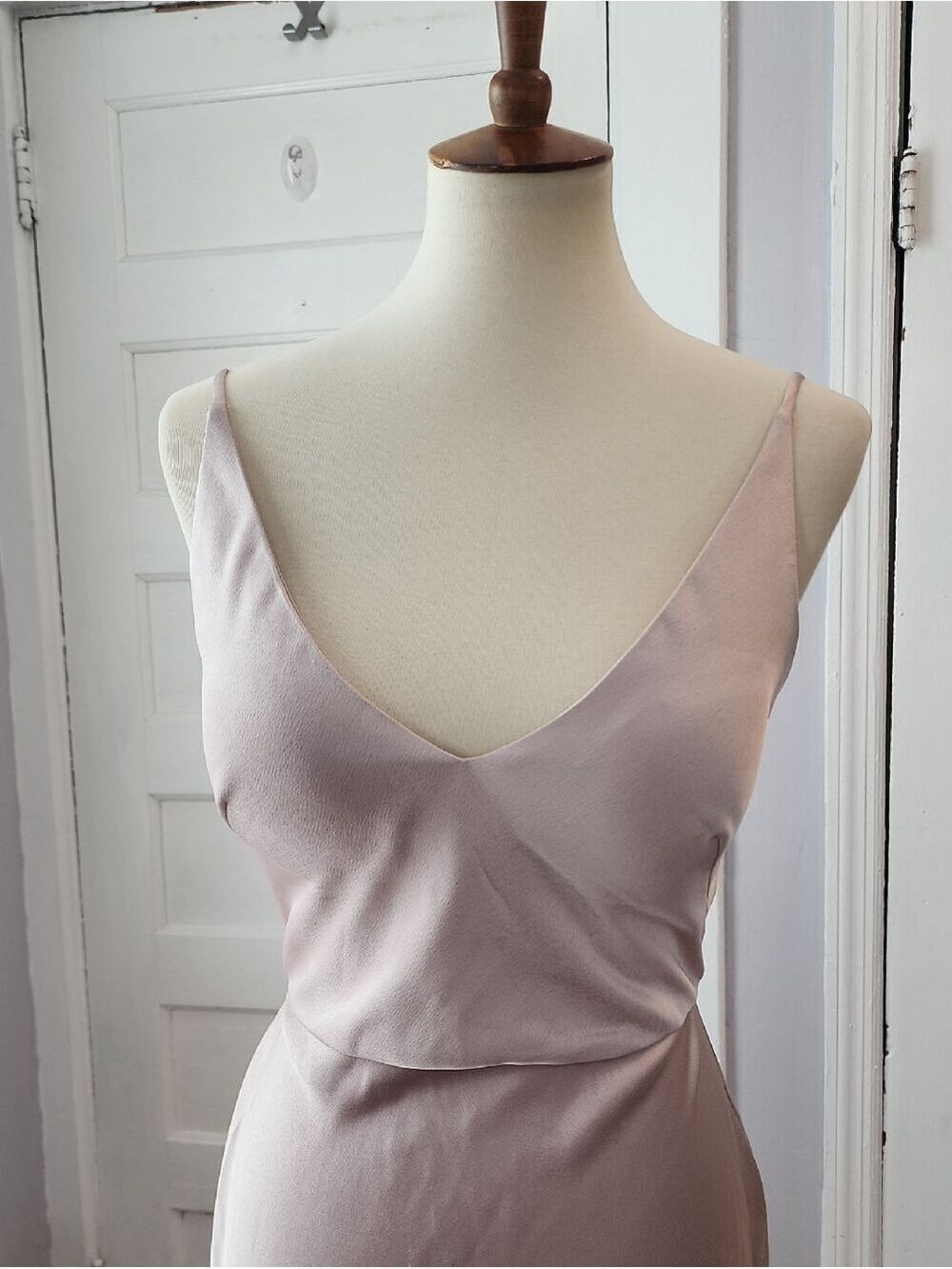 Jenny Yoo Marla Dress Luxe Satin Prom Bridesmaid Dress- Prosecco, Size 6 - Picture 5 of 16